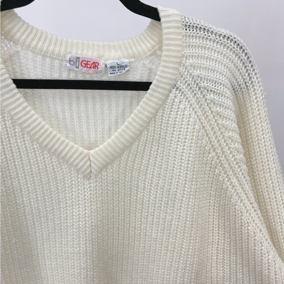 Vintage b.i. Gear Cream V-Neck Sweater - Picture 4 of 5